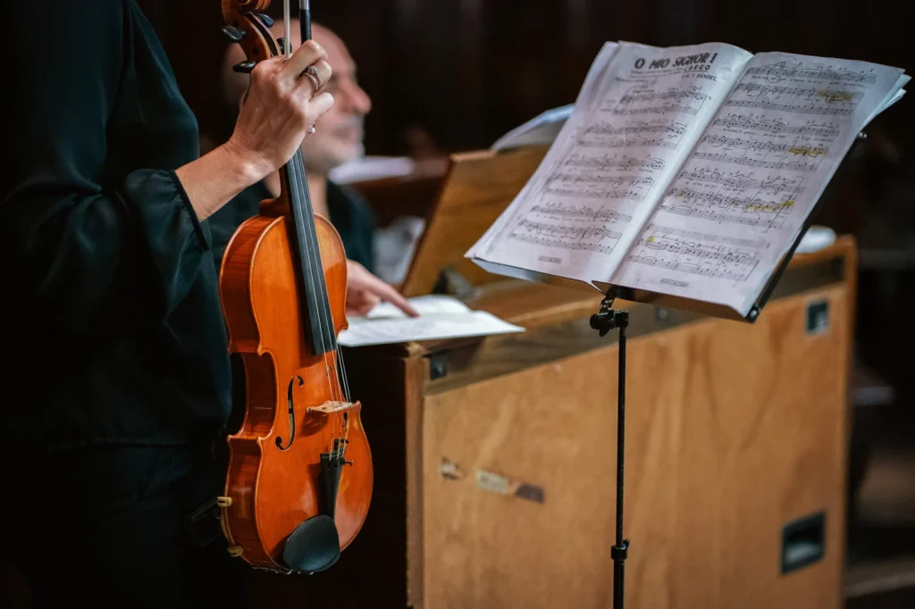 Lo spartito del violino in chiesa