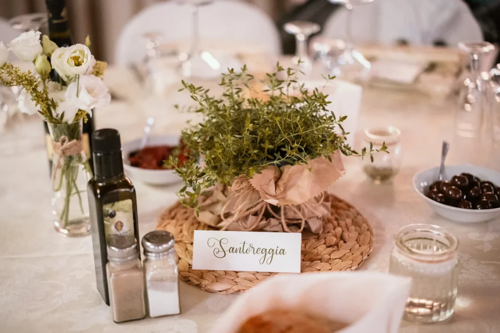 Il centrotavola con le erbe aromatiche